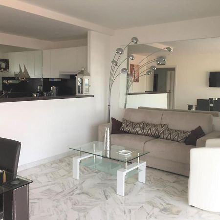 Appartement F3 Vue Mer Et Croisette Cannes Exterior photo