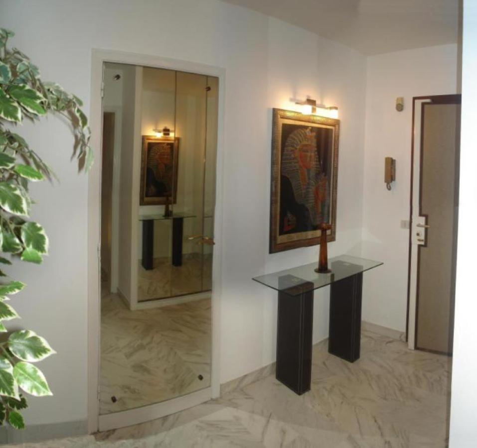 Appartement F3 Vue Mer Et Croisette Cannes Exterior photo